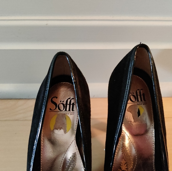 Dress Pumps - Picture 4 of 4